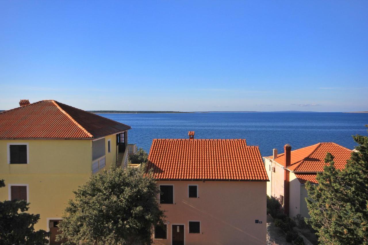 Apartments And Rooms By The Sea Mandre, Pag - 3557 Kolan Exteriér fotografie