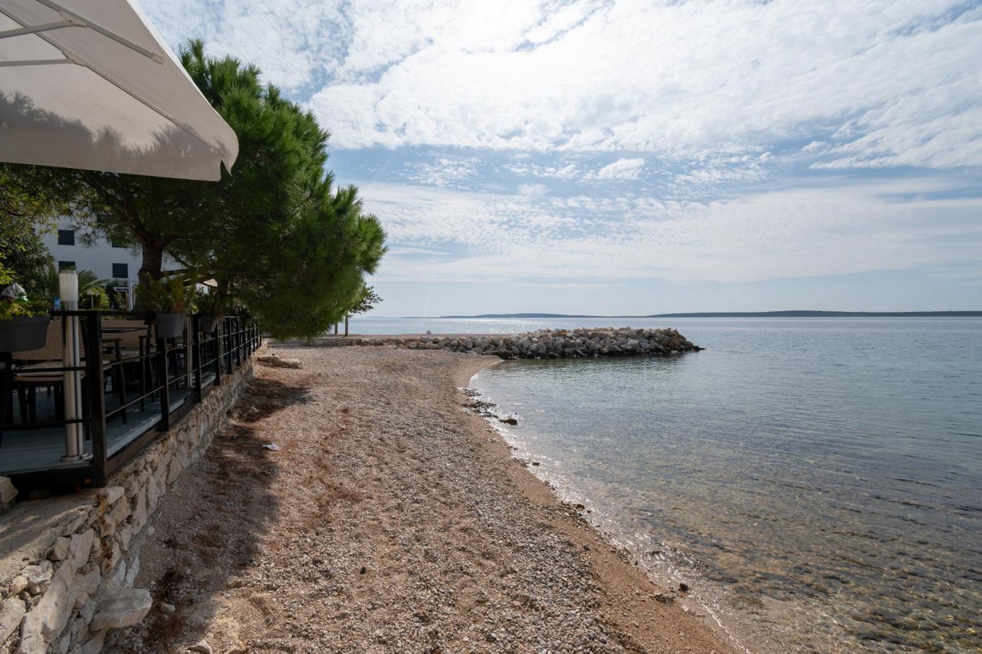 Apartments And Rooms By The Sea Mandre, Pag - 3557 Kolan Exteriér fotografie